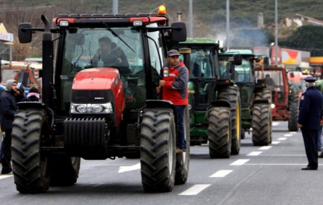 Αποχωρούν τα τρακτέρ από τα μπλόκα στη Μακεδονία – Ραντεβού με Μητσοτάκη οι αγρότες