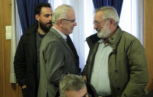 Χωρίς αποτέλεσμα η συνάντηση αγροτών – Αποστόλου