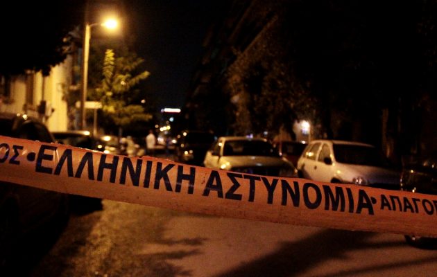 Άγριο έγκλημα στο Περιστέρι – Πιστολάδες μπήκαν σε σπίτι και εκτέλεσαν οικογένεια