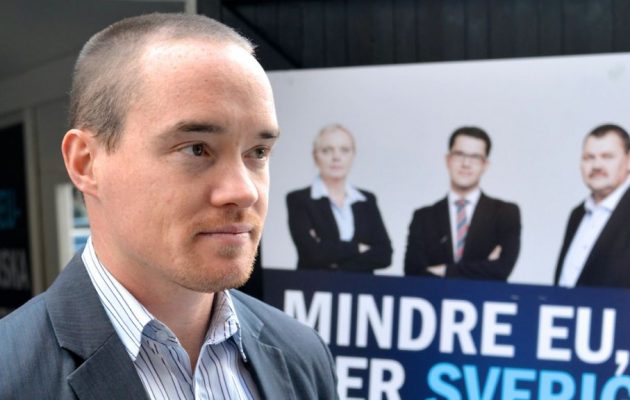 Δίωξη σε ακροδεξιό Σουηδό βουλευτή που χαστούκισε πολίτη έξω από κλαμπ