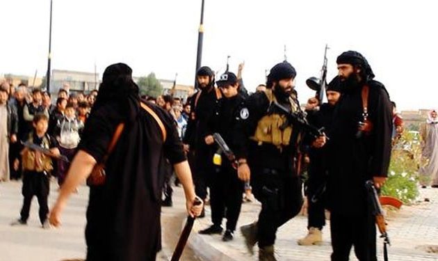 Το Ισλαμικό Κράτος έκαψε ζωντανούς εννέα ανθρώπους (και παιδιά) στο Κιρκούκ του Ιράκ