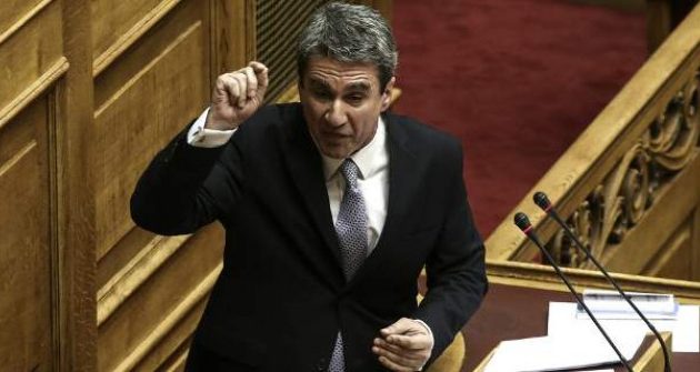 “Σόου” Λοβέρδου στη Βουλή για ερώτηση στη Γεροβασίλη