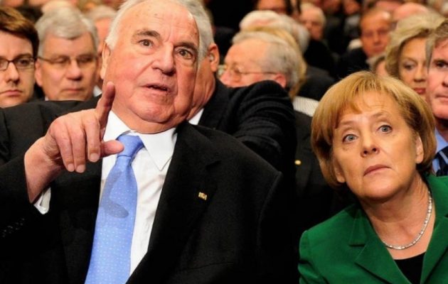Ο γιος του Χέλμουτ Κολ κατηγορεί την Μέρκελ για την αυτοκτονία της μητέρας του