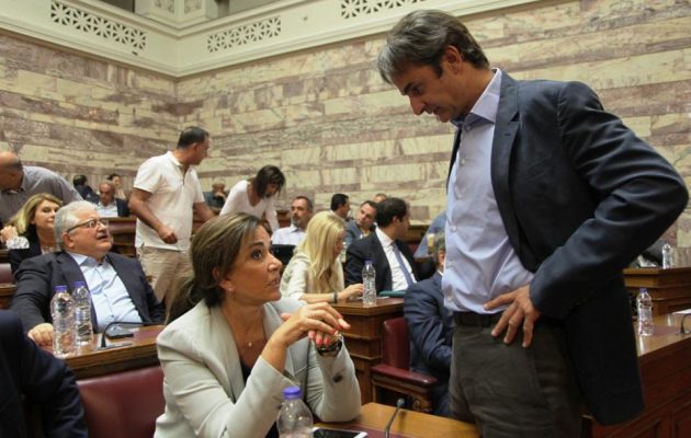 Γιατί ο Μητσοτάκης “τα χάνει” με το Σκοπιανό – Ένα προς ένα τα διαχρονικά “εγκλήματα” της ΝΔ