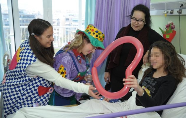 ΟΠΑΠ: Δώρα και χαμόγελα στα παιδιά των δύο παιδιατρικών νοσοκομείων- Συνεχίζονται τα έργα ανακαίνισης