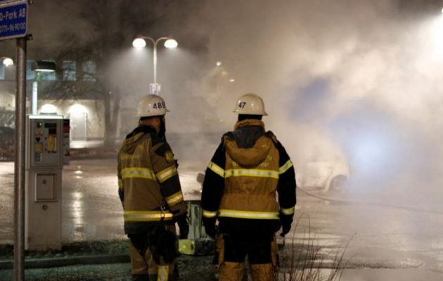 Φωτιά σε κέντρο προσφύγων στη Σουηδία – Πιθανός ο εμπρησμός