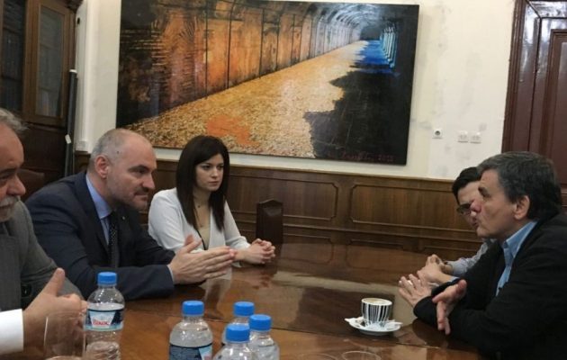 Πολιτική απόφαση για την Ελλάδα στο Eurogroup “βλέπει” ο Τσακαλώτος