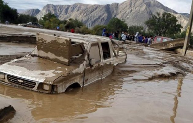 Φονικές πλημμύρες στη Χιλή με 3 νεκρούς και 19 αγνοούμενους