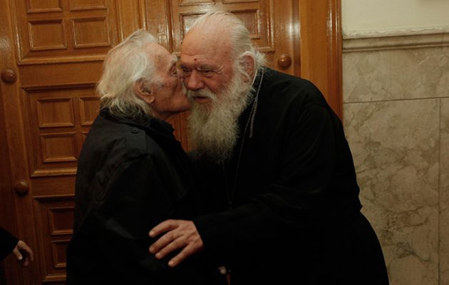 Τι εξομολογήθηκε ο Μανώλης Γλέζος  στον Αρχιεπίσκοπο Ιερώνυμο