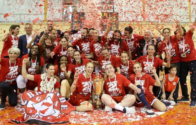 Τα κορίτσια του Ολυμπιακού πήραν το κύπελλο στο μπάσκετ