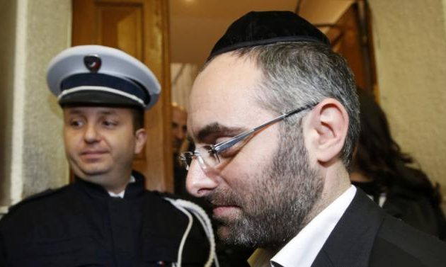 Δικάζεται στη Μασσαλία ανήλικος τζιχαντιστής που αποπειράθηκε να σφάξει Εβραίο δάσκαλο