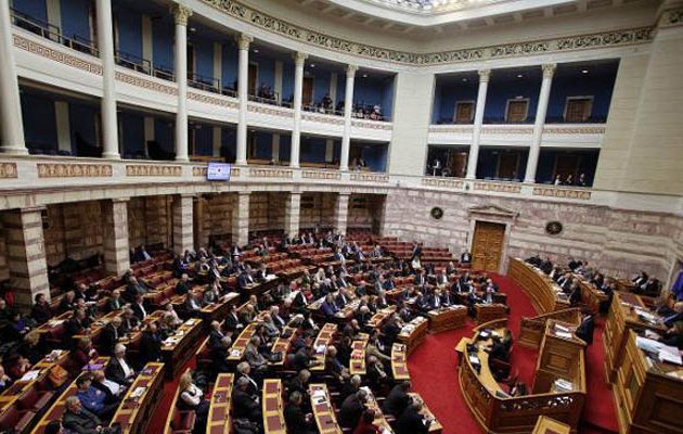 Στη Βουλή το σχέδιο νόμου για τον εξωδικαστικό μηχανισμό ρύθμισης οφειλών