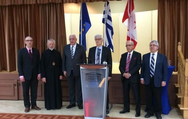 Ο Τέρενς Κουίκ με την Ελληνική Ομογένεια σε Τορόντο και Οτάβα του Καναδά