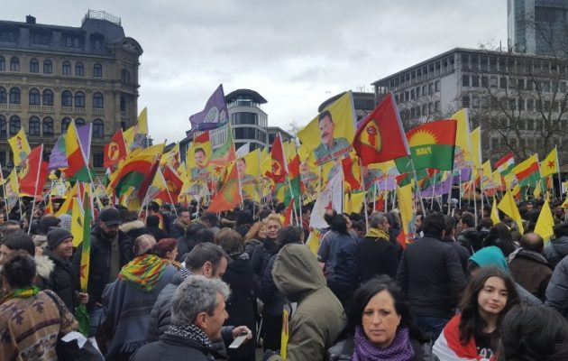 30.000 Κούρδοι διαδήλωσαν στη Φρανκφούρτη στέλνοντας μήνυμα σε ΕΕ και Τουρκία