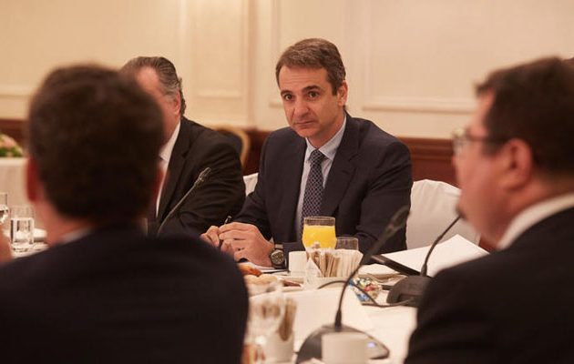 Συνάντηση Μητσοτάκη με πρέσβεις των χωρών της Ε.Ε. – Τι είπε για αξιολόγηση και ελληνοτουρκικά