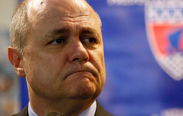 Παραιτήθηκε ο Γάλλος ΥΠ. ΕΣ. μετά το σκάνδαλο για την πρόσληψη των ανήλικων κορών του