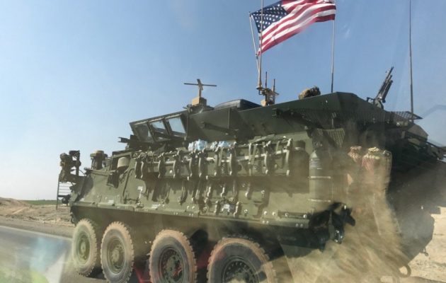 Στα πρόθυρα στρατιωτικής σύγκρουσης Τουρκία και ΗΠΑ στη Συρία, γράφει η «Νεζαβισίμαγια Γκαζέτα»
