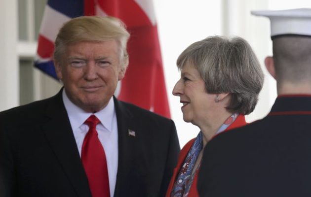 Η Μέι εξέφρασε στον Τραμπ την ικανοποίησή της για την απέλαση 60 Ρώσων διπλωματών