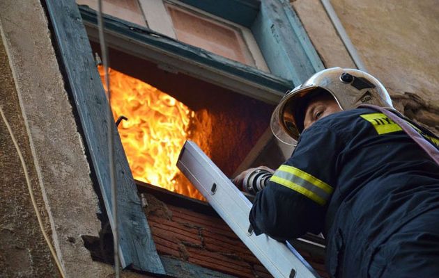 Τραγωδία στο Χαλάνδρι: 45χρονος κάηκε ζωντανός μέσα στο διαμέρισμά του