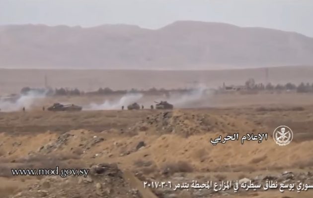 Ο στρατός της Συρίας επιτίθεται στο Ισλαμικό Κράτος ανατολικά της Παλμύρας (βίντεο)