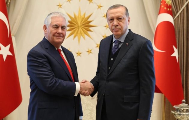 Με σουλτανίστικο “τσαμπουκά” ο Ερντογάν “έβαλε χέρι” στις ΗΠΑ για τους Κούρδους