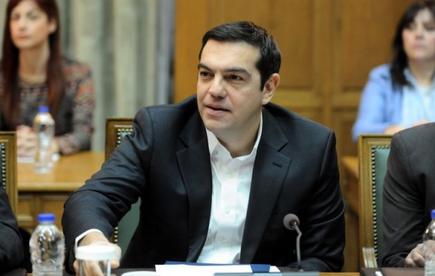 Αυτός είναι ο υπάλληλος του ΟΑΕΔ που συνεχάρη ο Τσίπρας για την εξοικονόμηση 903.913 ευρώ τον χρόνο (φωτο)