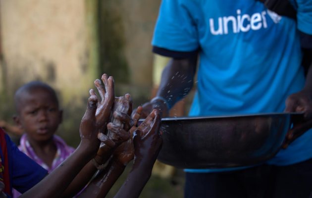 Στοιχεία ΣΟΚ της UNICEF: 663 εκατομμύρια παιδιά δεν έχουν πρόσβαση σε νερό