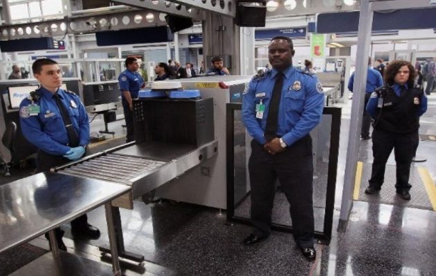 Οι ΗΠΑ απαγορεύουν λάπτοπ και τάμπλετ σε πτήσεις από τη Μέση Ανατολή