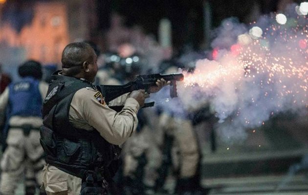 Βίαιες διαδηλώσεις με συγκρούσεις και ξύλο για το συνταξιοδοτικό στη Βραζιλία (βίντεο)