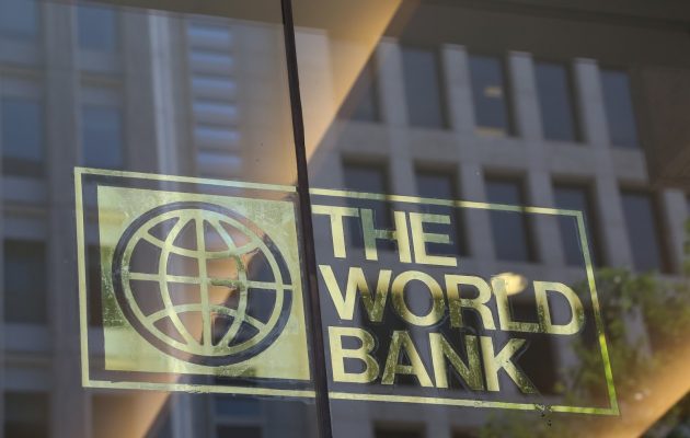 Ο Μοσκοβισί επιβεβαιώνει επαφές Κομισιόν – Παγκόσμιας Τράπεζας για δάνειο στην Ελλάδα