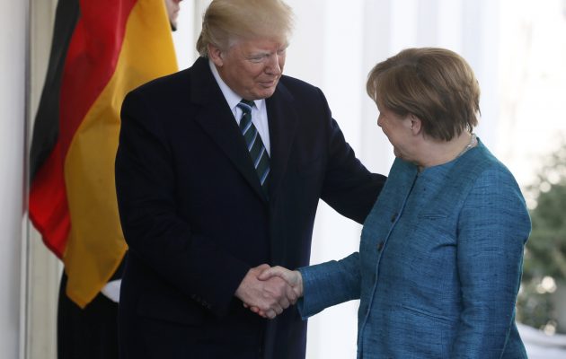 Η Μέρκελ δηλώνει  υποταγή(;): “Ο Ντόναλντ Τραμπ είναι άξιος σεβασμού”
