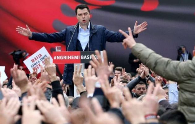 Ξεσηκωμός στην Αλβανία – Στους δρόμους ο λαός κατά του καθεστώτος Ράμα