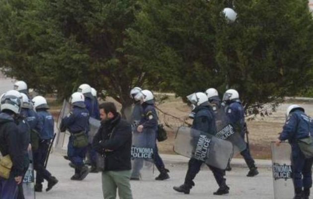 Συνελήφθησαν οπλισμένοι μετανάστες σε κέντρο υποδοχής στη Χίο