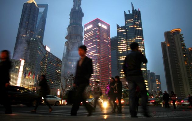 Ανάπτυξη 6,5% στην Κίνα το 2017 βλέπει ο διοικητής της Κεντρικής της Τράπεζας