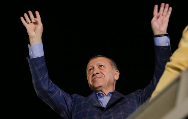Τουρκία Δημοψήφισμα: Τρελό πάρτι νοθείας – Διαβάστε καταγγελίες για το “όργιο” στις κάλπες