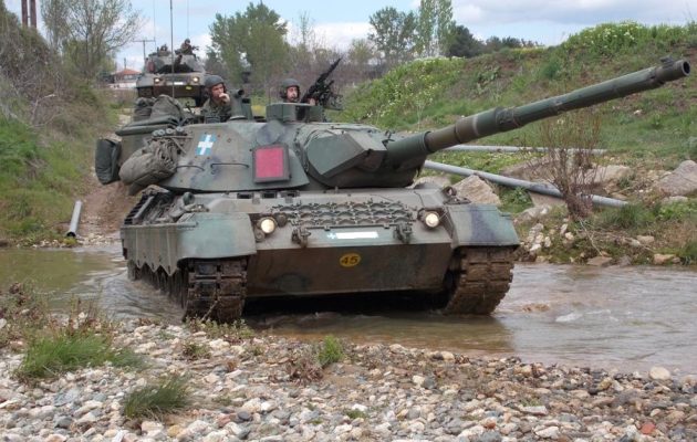 Όλα έτοιμα στον Έβρο – Η Μηχανοκίνητη Ταξιαρχία έβγαλε “βόλτα” τα τανκς (φωτο)