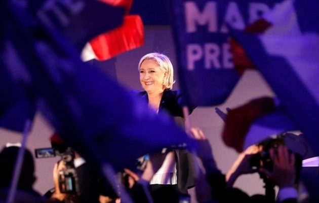 Γαλλία: Η Μαρίν Λεπέν πρώτη στις εκλογές με καταμετρημένες 20 εκατ. ψήφους