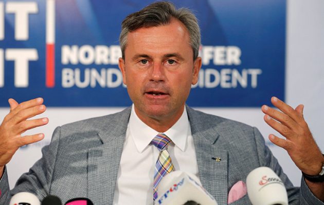 Χόφερ: Να σταματήσουμε να δίνουμε αυστριακή υπηκοότητα στους Τούρκους
