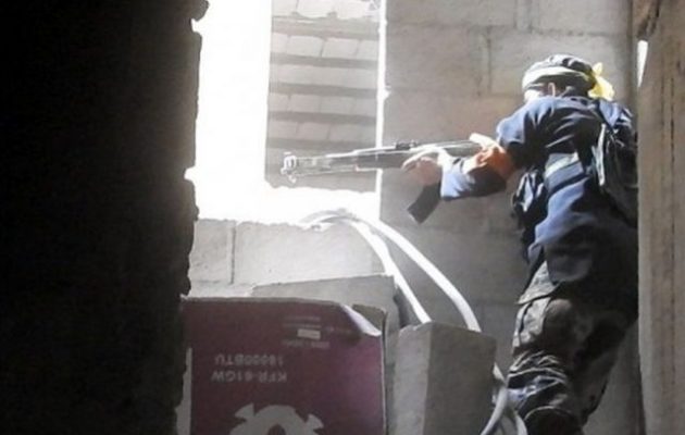 Σκοτώνονται μεταξύ τους οι τζιχαντιστές στη νότια Δαμασκό – Το ISIS επιτέθηκε στην Αλ Κάιντα