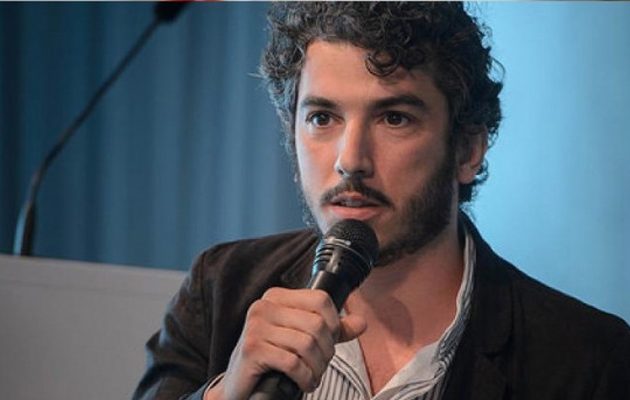 Αυτός είναι ο Ιταλός δημοσιογράφος που κρατείται από τον Ερντογάν – Ξεκινά απεργία πείνας