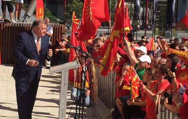 Αυστραλός βουλευτής: Να αναγνωριστούν τα Σκόπια “Δημοκρατία της Μακεδονίας” – “Βράζει” η ελληνική ομογένεια
