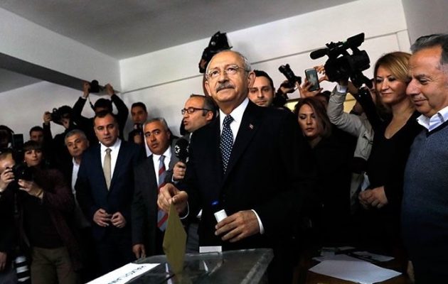 Δημοψήφισμα Τουρκία: Σήμερα κρίνεται η μοίρα της Τουρκίας, δήλωσε ο Κιλιτσντάρογλου