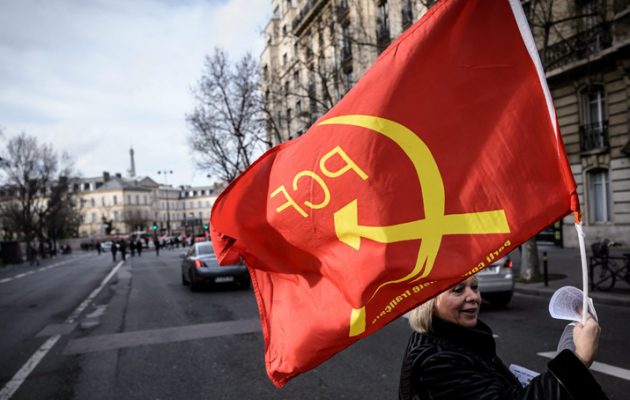 Το Κομμουνιστικό Κόμμα Γαλλίας καλεί σε καταψήφιση της Λεπέν
