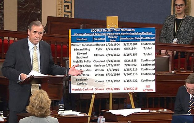 ΗΠΑ: Γερουσιαστής του Δημοκρατικού Κόμματος μιλούσε επί 15 ώρες στην ολομέλεια!