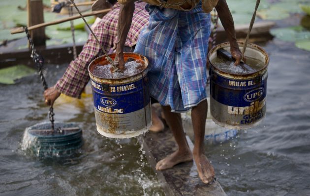 Αδιανόητο: 2 δισεκατομμύρια άνθρωποι καταναλώνουν μολυσμένο πόσιμο νερό