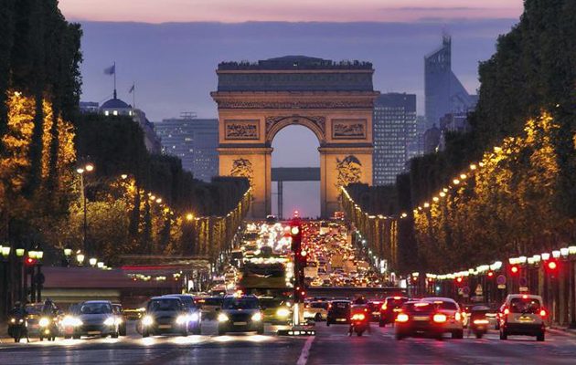 Το Παρίσι θα «απαντήσει» στην Ουάσιγκτον εάν επιβληθούν κυρώσεις σε ευρωπαϊκές επιχειρήσεις λόγω Ιράν