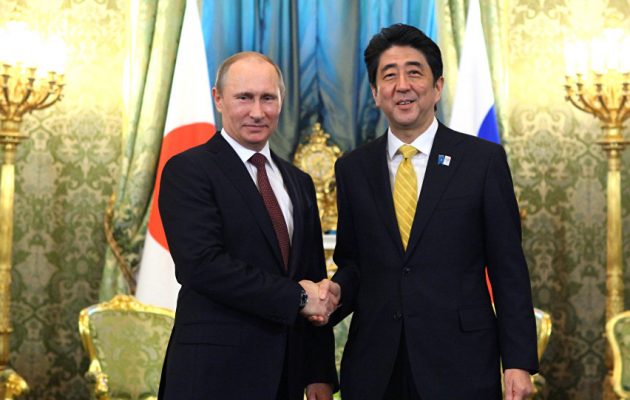 Γιατί πηγαίνει στη Μόσχα ο Ιάπωνας πρωθυπουργός – Τι θα ζητήσει από τον Πούτιν
