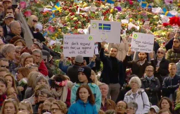 20.000 Σουηδοί διαδήλωσαν στη Στοκχόλμη κατά της τζιχαντιστικής τρομοκρατίας