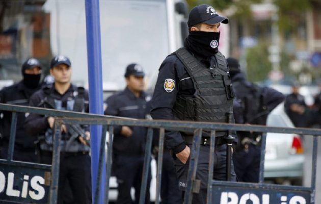 Εντάλματα σύλληψης για 189 Τούρκους δικηγόρους κατηγορούμενους ως “γκιουλενιστές”