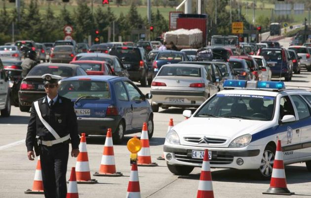 Αυξημένα τα μέτρα της Τροχαίας για την έξοδο των εκδρομέων του Πάσχα